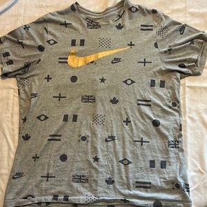 Mens Nike tee